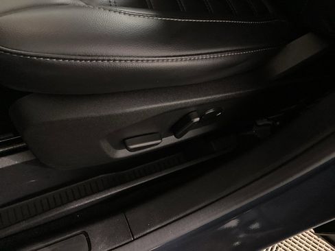 Used 2024 Ford Edge SEL w/ Convenience Package image 16