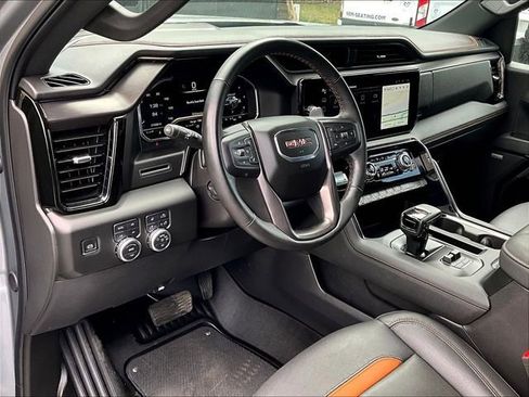 Used 2025 GMC Sierra 1500 AT4 w/ AT4 Premium Package AWD/4WD image 14