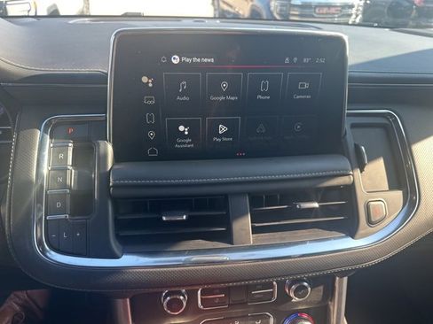 Used 2022 GMC Yukon XL SLT w/ SLT Premium Package image 8