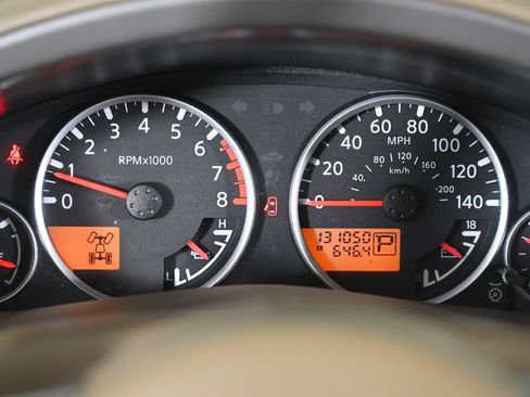 Used 2005 Nissan Pathfinder LE w/ (U01) LE Navigation Pkg image 13