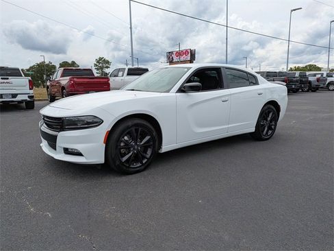 Used 2023 Dodge Charger SXT w/ Blacktop Package image 8