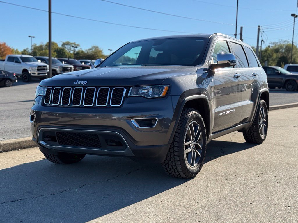 Used 2018 Jeep Grand Cherokee Limited AWD/4WD image 2