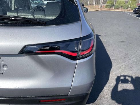 Used 2023 Honda HR-V LX image 18