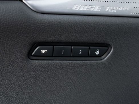 Used 2022 Cadillac XT6 Premium Luxury image 21