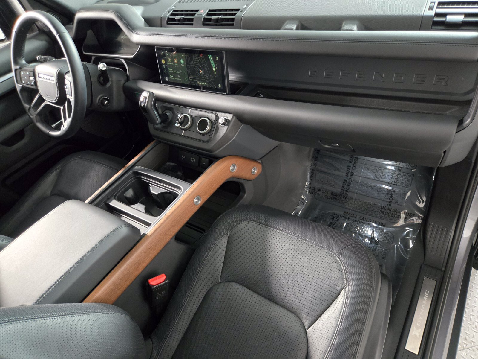 Used 2024 Land Rover Defender 110 X-Dynamic SE AWD/4WD image 19