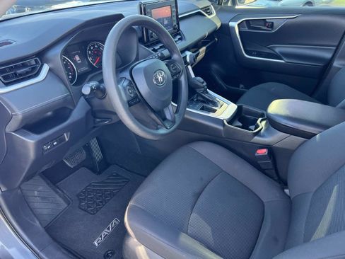 Used 2019 Toyota RAV4 LE image 5