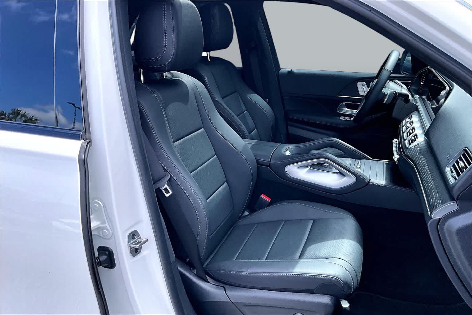 Certified 2025 Mercedes-Benz GLE 450e 4MATIC image 9