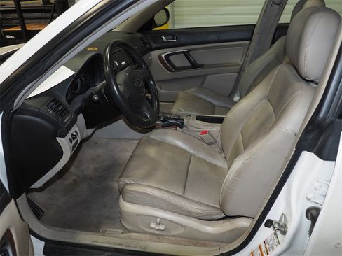 Used 2005 Subaru Outback 2.5i Limited image 6