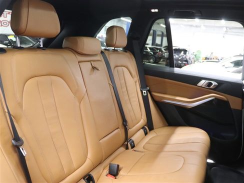 Used 2021 BMW X5 xDrive40i w/ Premium Package 2 image 15