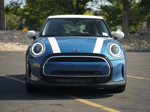 Used 2024 MINI Cooper 4-Door Hardtop FWD image 8