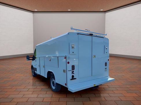 Used 2024 Ford Transit 250 image 6