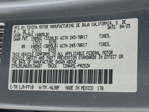 Used 2025 Toyota Tacoma SR5 AWD/4WD image 12