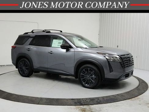 New 2026 Nissan Pathfinder SL w/ SL Premium Package FWD image 1
