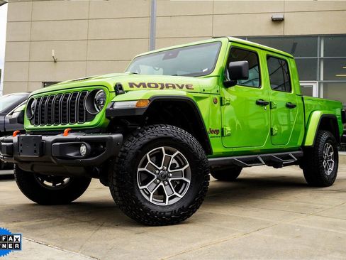 Used 2025 Jeep Gladiator Mojave image 6