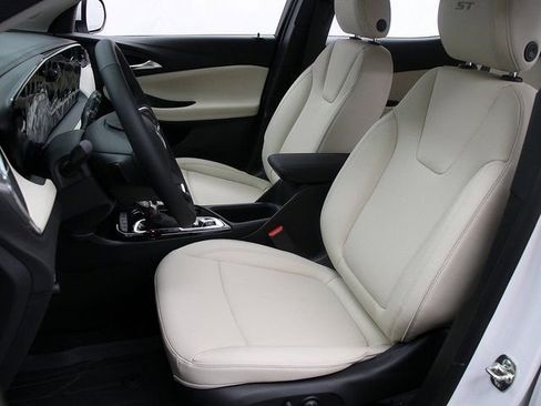 New 2026 Buick Encore GX Sport Touring image 9