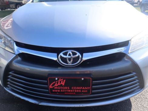 Used 2017 Toyota Camry LE FWD image 27