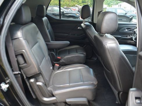 Used 2021 Chevrolet Traverse Premier w/ Redline Edition image 25