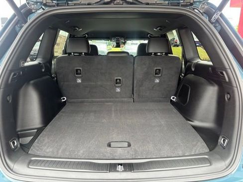 New 2026 Jeep Grand Cherokee Limited RWD image 9