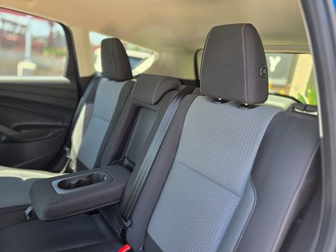 Used 2017 Ford Escape SE FWD image 23