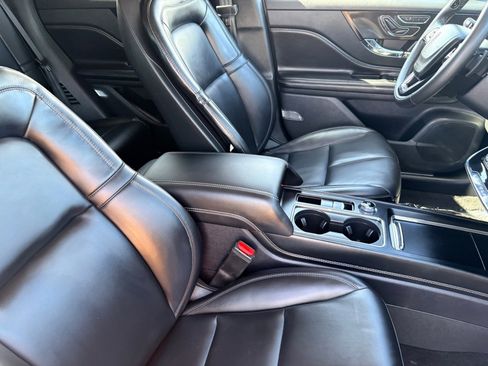 Used 2023 Lincoln Corsair AWD image 30