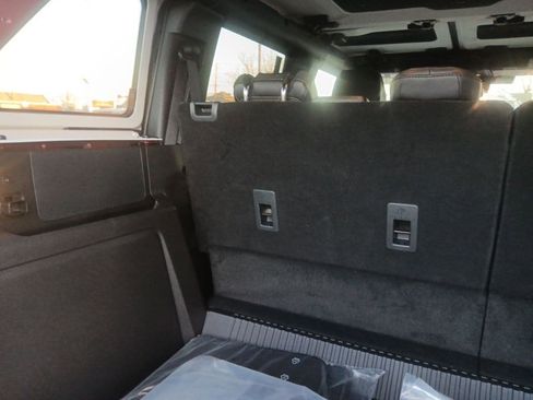 New 2025 Ford Bronco Badlands image 27