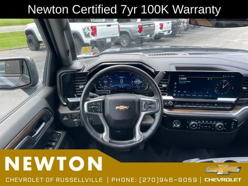 Used 2023 Chevrolet Silverado 1500 LT AWD/4WD image 18