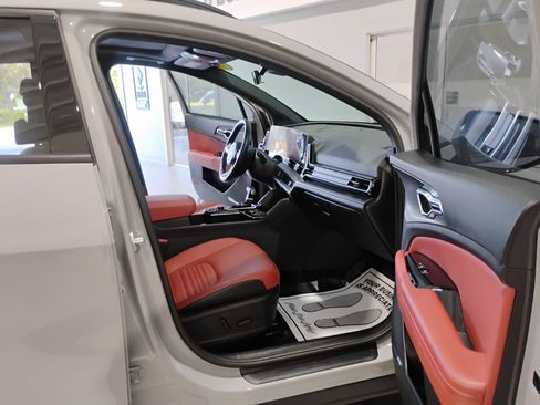 Used 2024 Kia Sportage SX FWD image 47