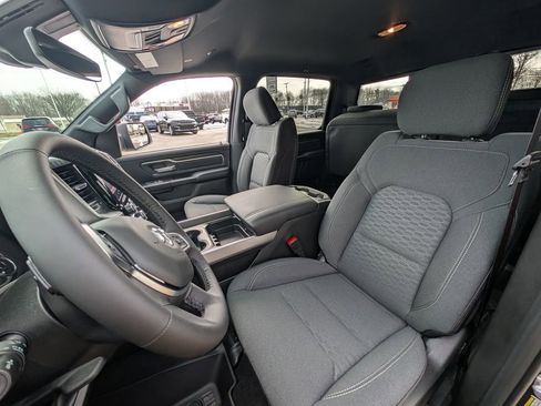 New 2026 RAM 1500 4x4 Crew Cab image 13
