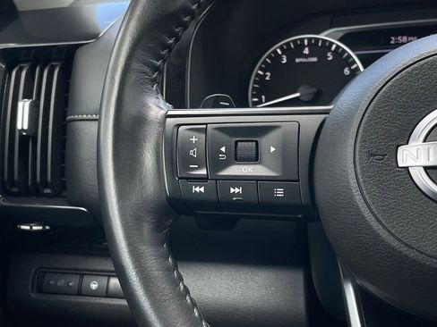 Used 2024 Nissan Pathfinder SV FWD image 14