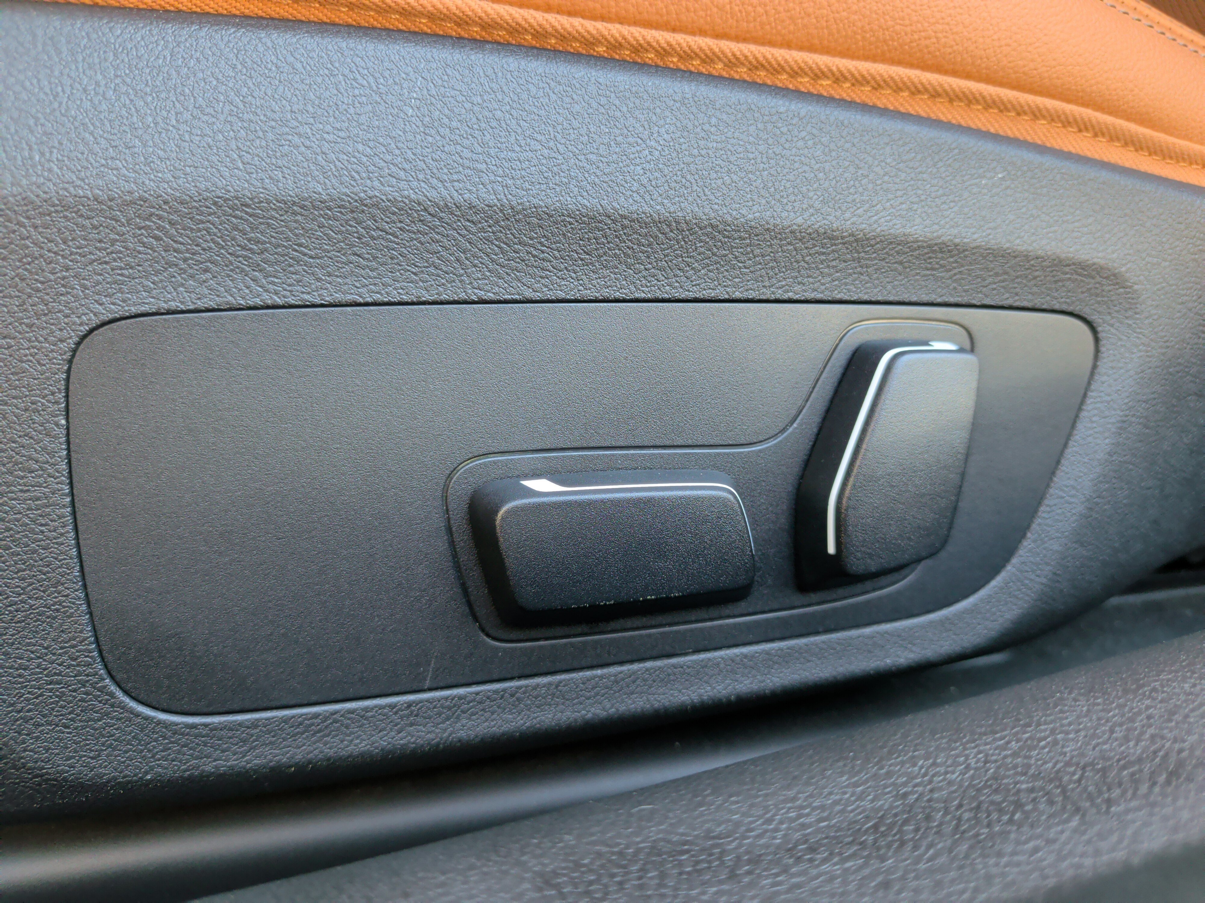 Used 2024 BMW 230i Coupe w/ Premium Package RWD image 28