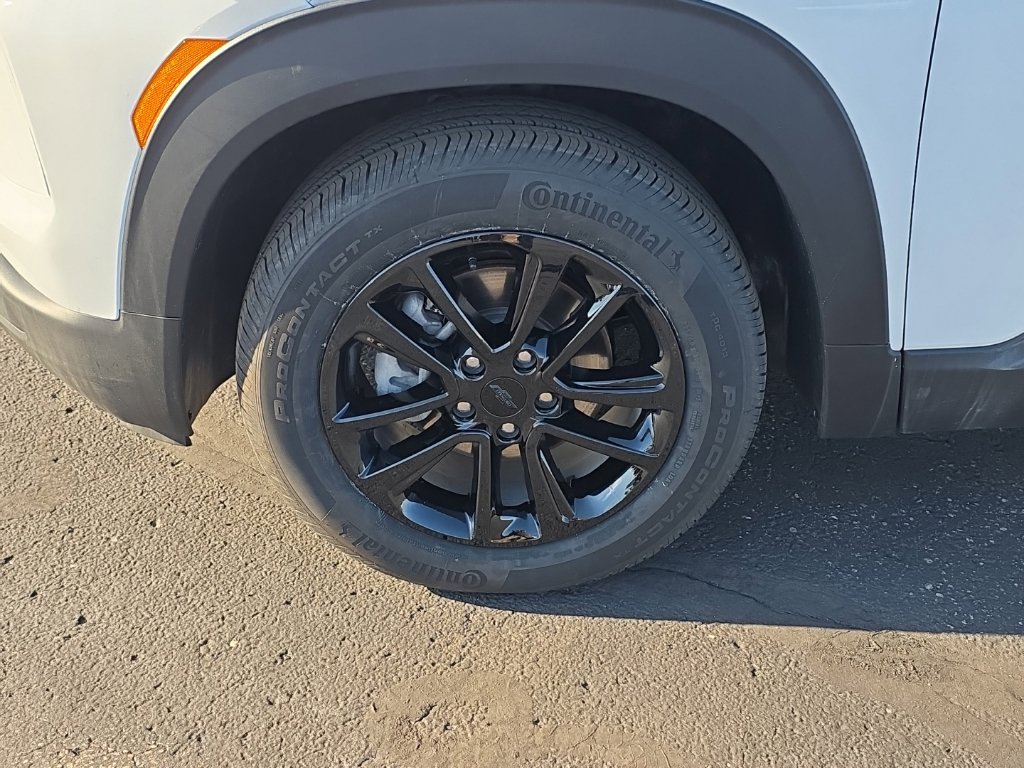 Used 2024 Chevrolet TrailBlazer LS FWD image 14