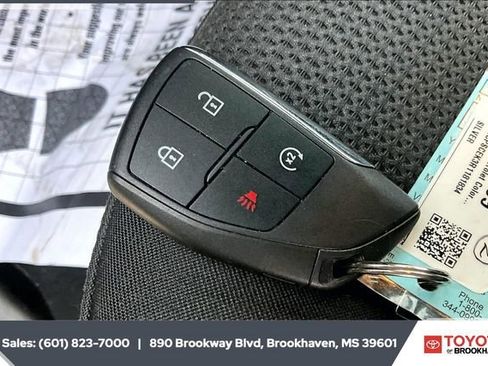 Used 2024 Chevrolet Colorado LT w/ LT Convenience Package II image 9