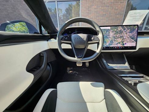 Used 2024 Tesla Model S Plaid AWD/4WD image 4
