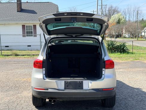 Used 2013 Volkswagen Tiguan SE image 7