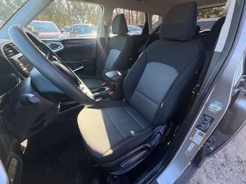 Used 2025 Kia Soul LX w/ LX Technology Package image 33