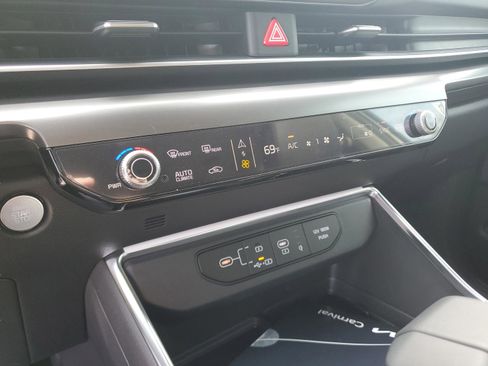 New 2026 Kia Carnival SX Prestige FWD image 21