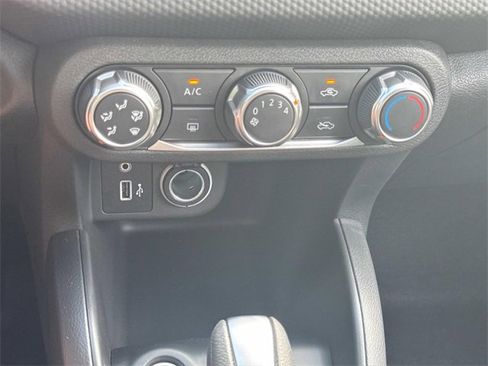 New 2025 Nissan Kicks Play S image 34