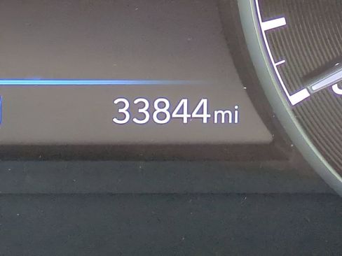 Used 2022 Genesis G90 5.0 Ultimate image 28