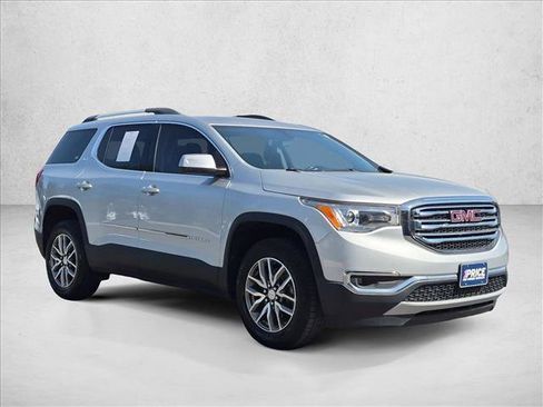Used 2019 GMC Acadia SLE w/ Driver Alert Package I FWD image 3