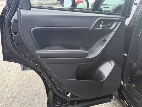 Used 2015 Subaru Forester 2.5i Limited AWD/4WD image 13