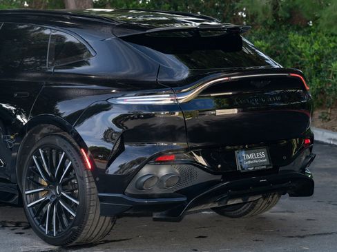 Used 2023 Aston Martin DBX 707 image 24