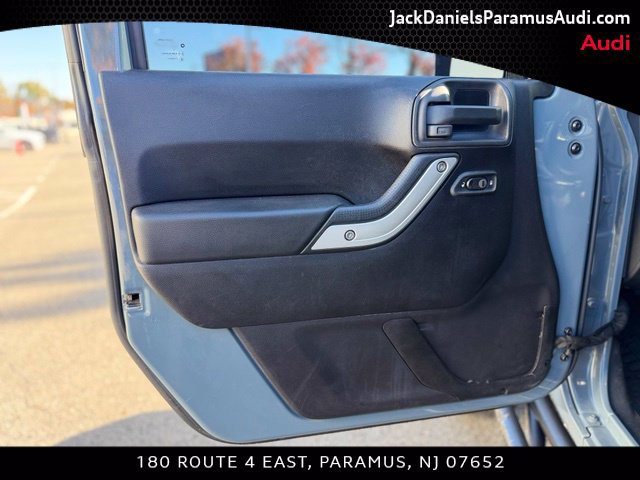Used 2014 Jeep Wrangler Sahara w/ Dual Top Group AWD/4WD image 11