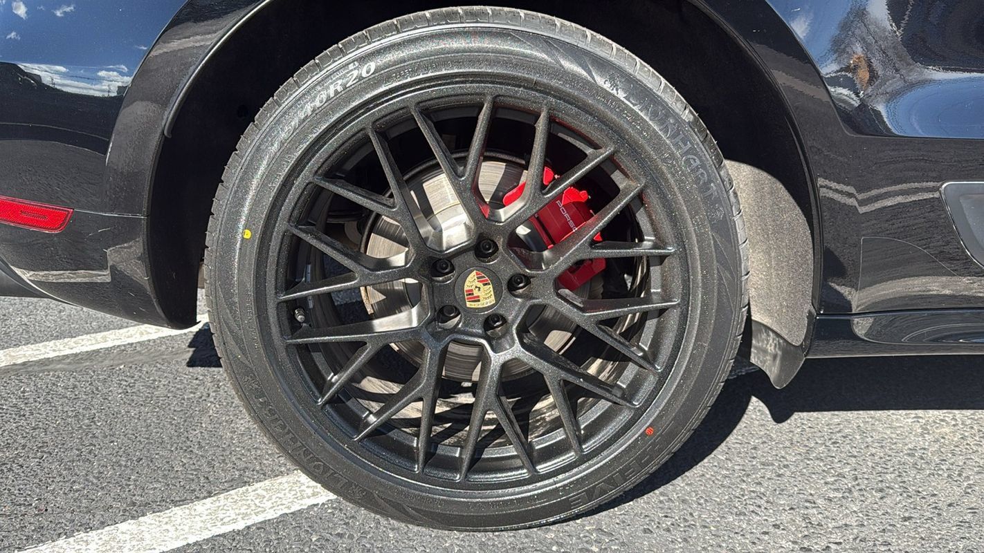 Used 2018 Porsche Macan GTS AWD/4WD image 14