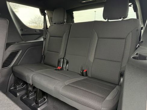 Used 2025 Chevrolet Tahoe LS image 27