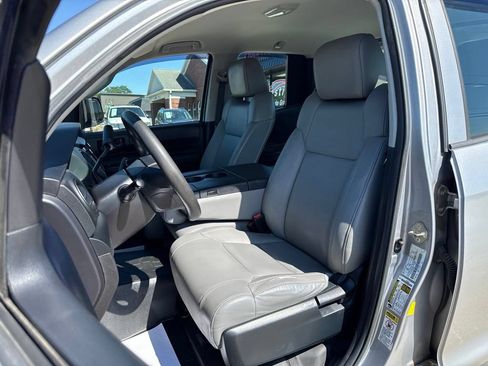 Used 2015 Toyota Tundra SR AWD/4WD image 2
