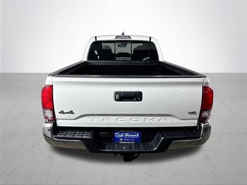 Used 2020 Toyota Tacoma SR5 image 7