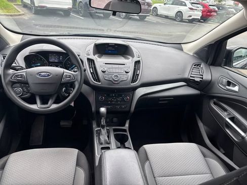 Used 2017 Ford Escape SE FWD image 11