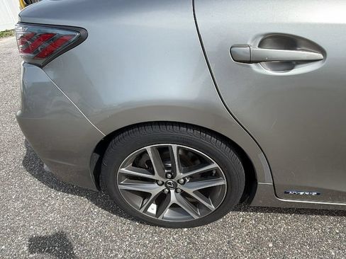 Used 2017 Lexus CT 200h w/ Navigation System Package FWD image 11