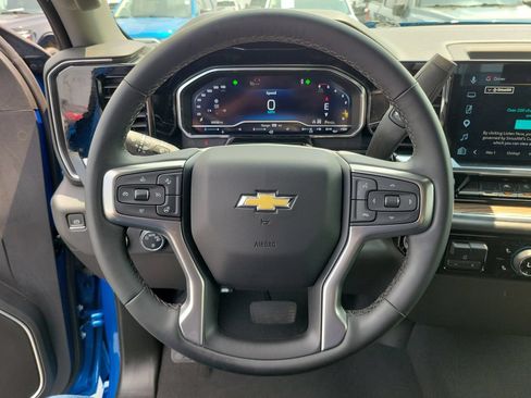 Used 2023 Chevrolet Silverado 1500 LT AWD/4WD image 23