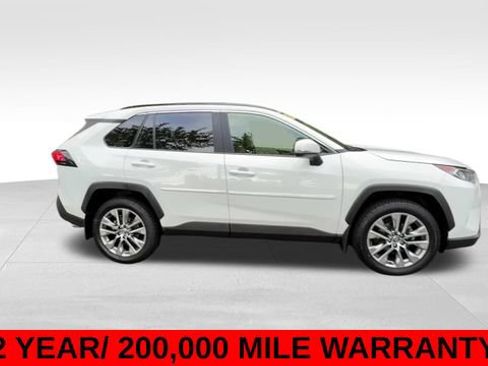 Used 2020 Toyota RAV4 XLE Premium AWD/4WD image 9